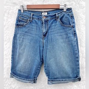 Levi’s 515 Bermuda Denim Cuffed Shorts size 8